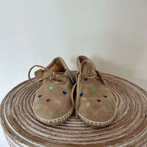 The Great | Suede Canyon Moccasin | Tan with Hearts